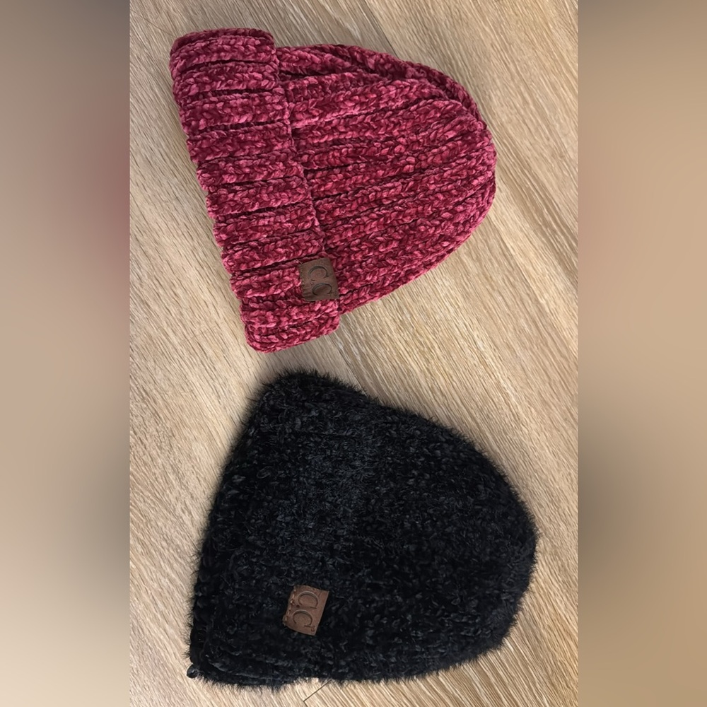 CC Beanie Set in Red and Black